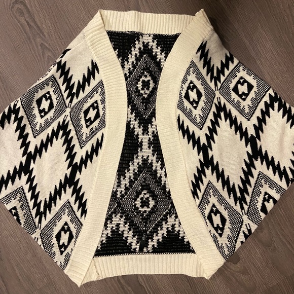 🚫DONATED🚫 - Picture 3 of 6